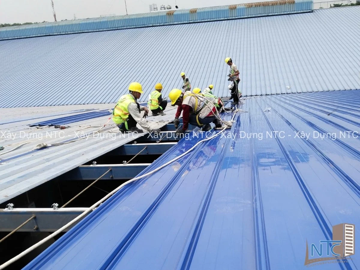 Nâng cấp mái nhà xưởng cũ để chống nóng hiệu quả