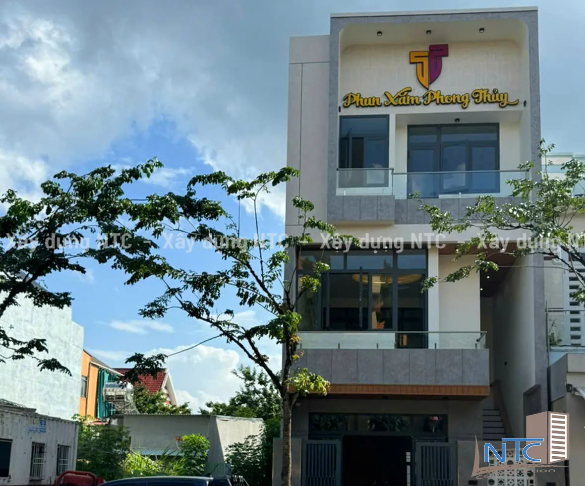 Nhà phố hiện đại trọn gói Anh Thưởng - Bình Phước