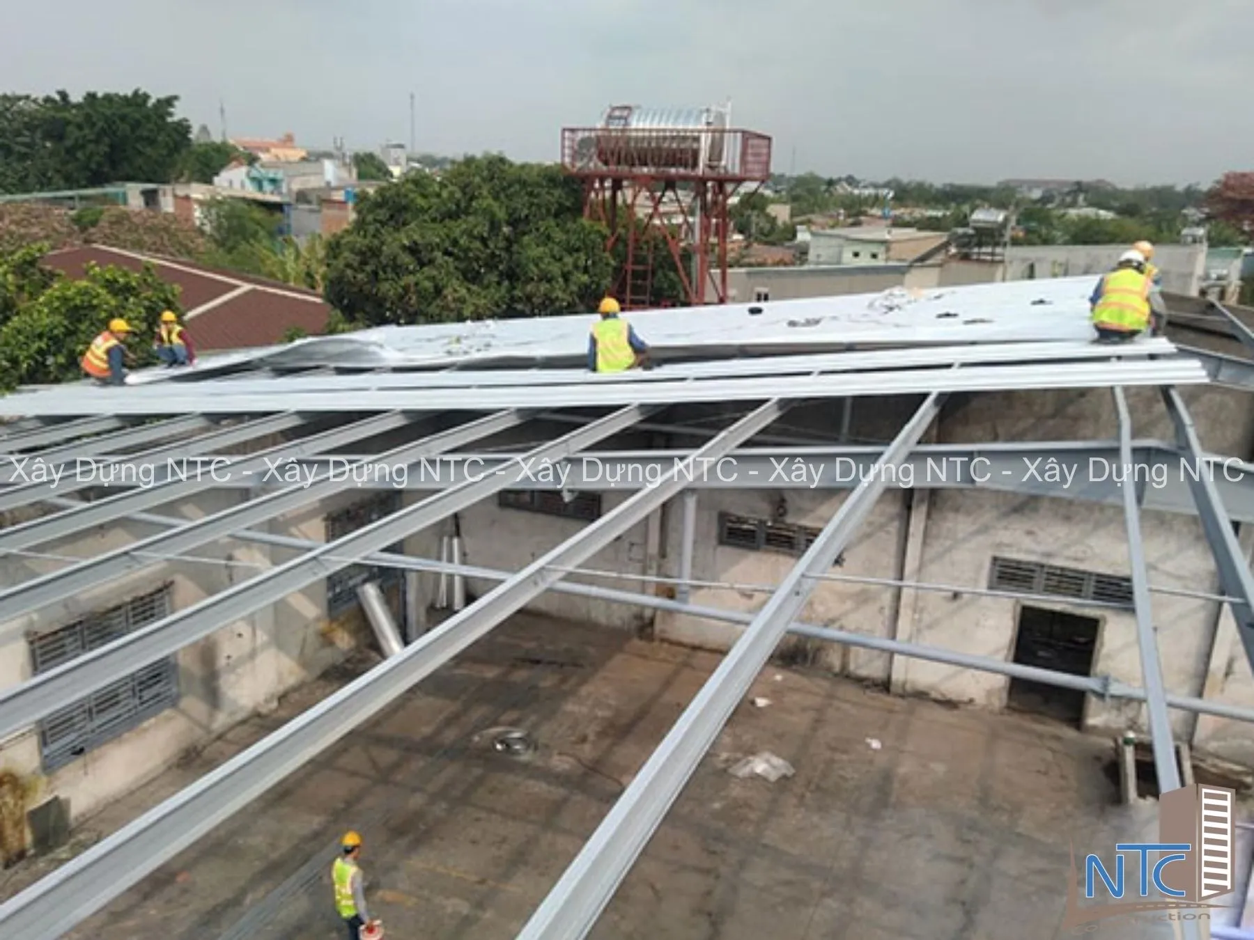 Những dấu hiệu cho thấy cần nâng cấp mái nhà xưởng