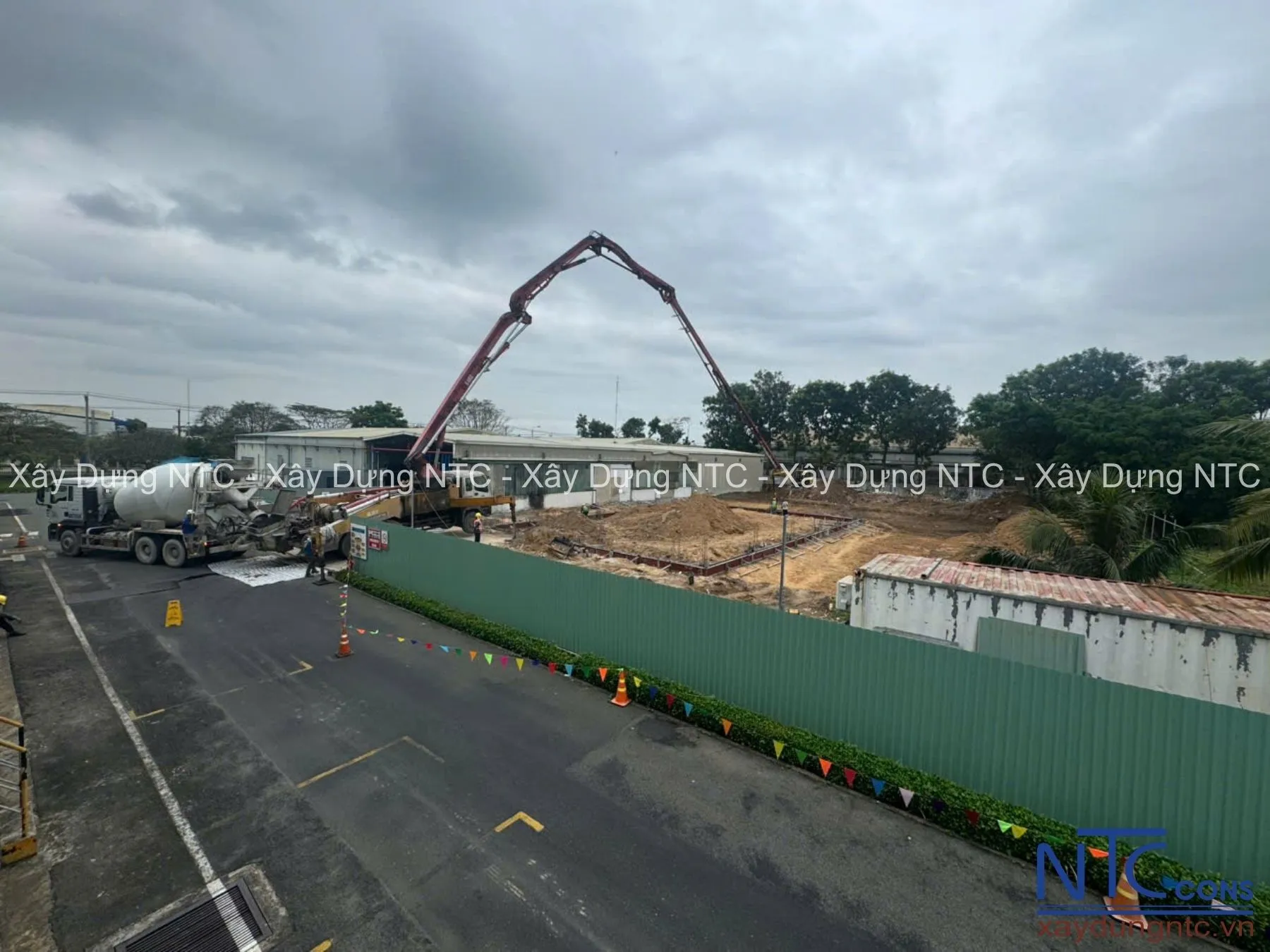 Những điều cần lưu ý khi thiết kế và sử dụng sàn nhà xưởng