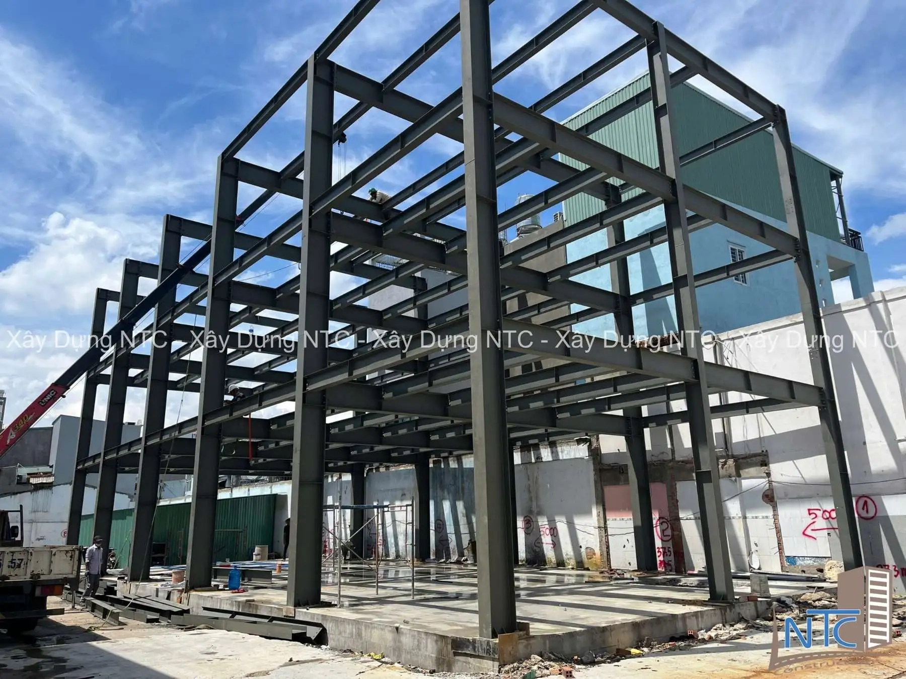 Tổng quan về nhà thép tiền chế 2 tầng 