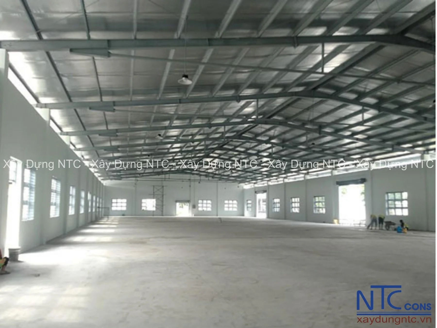 Vì sao cần kiểm tra và bảo dưỡng nhà xưởng trước mùa mưa?